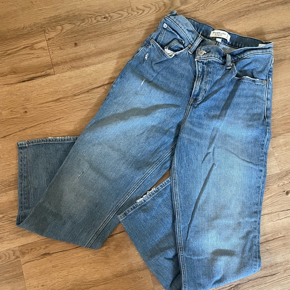 Abercrombie & Fitch 90s Straight Ultra High Rise Jean